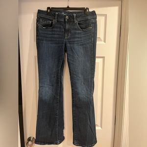 Like new condition! American Eagle ladies size 12 jeans.